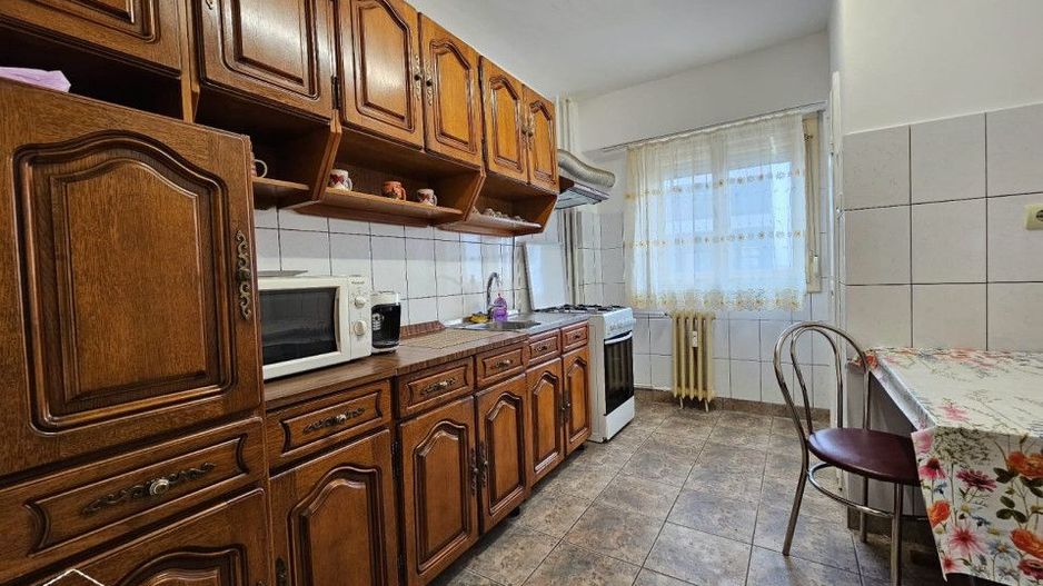 Apartament 2 camere, etaj 4, zona Intim - Poză 5