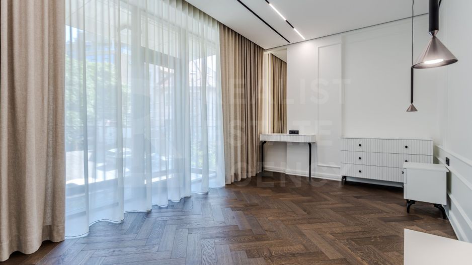 Chirie, apartament, 4 camere, str. Universității, Centru - Poză 15