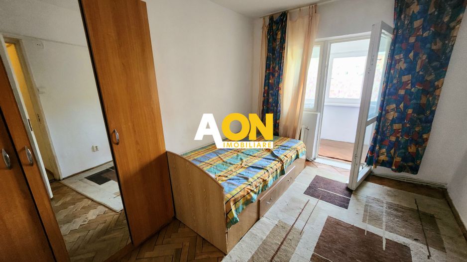 De vanzare apartament 3 camere, etaj 1, Cetate - Poză 5