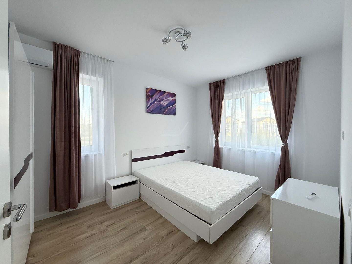 PRIMA INCHIRIERE.  Etaj 1. Bucatarie inchisa. Loc de parcare. - Poză 7