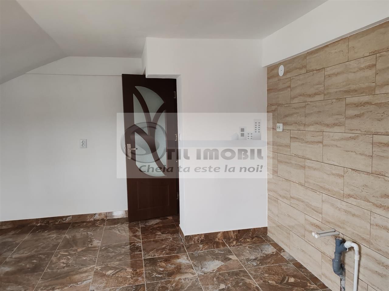 INTABULAT! Ap 3 camere  dec. etaj 1 cu intrare separata Zona Bucium - Poză 18