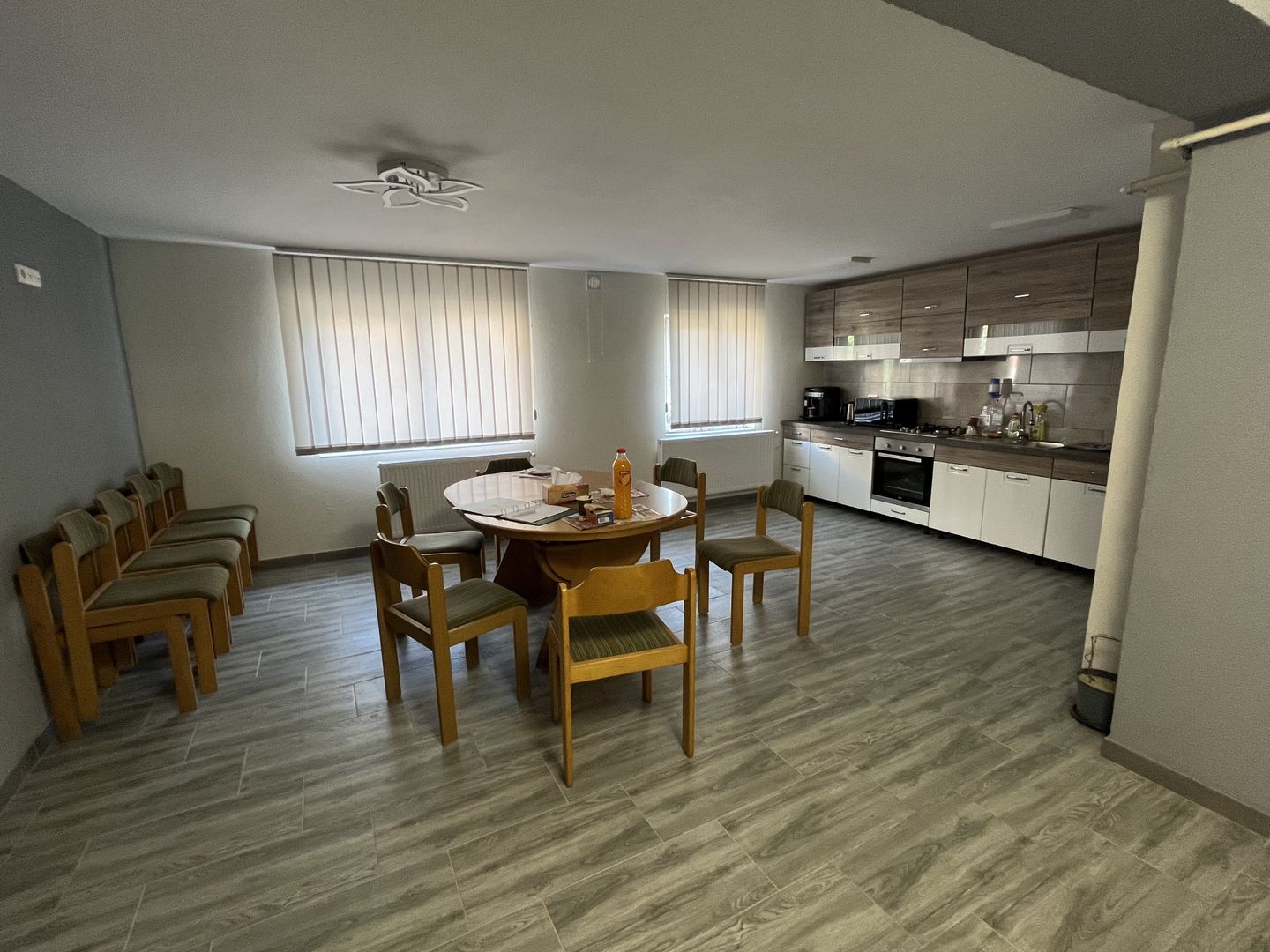 Apartament cu 4 camere de vânzare in Sebeș. - Poză 2