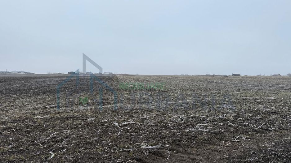 De vanzare teren Miroslava - Poză 2