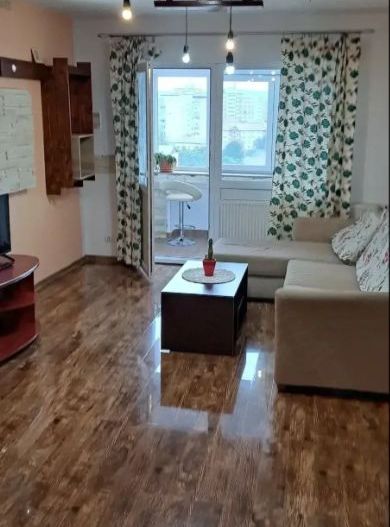 Apartament 2 camere, decomandat, Cetate, bulevard - Poză 1