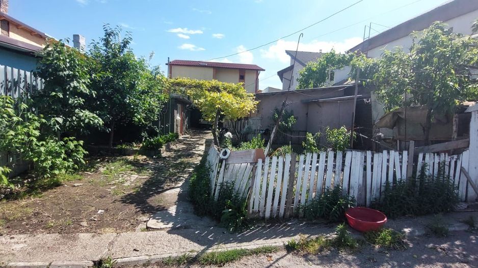 Teren de vanzare 300mp toate utilitatile - Poză 3