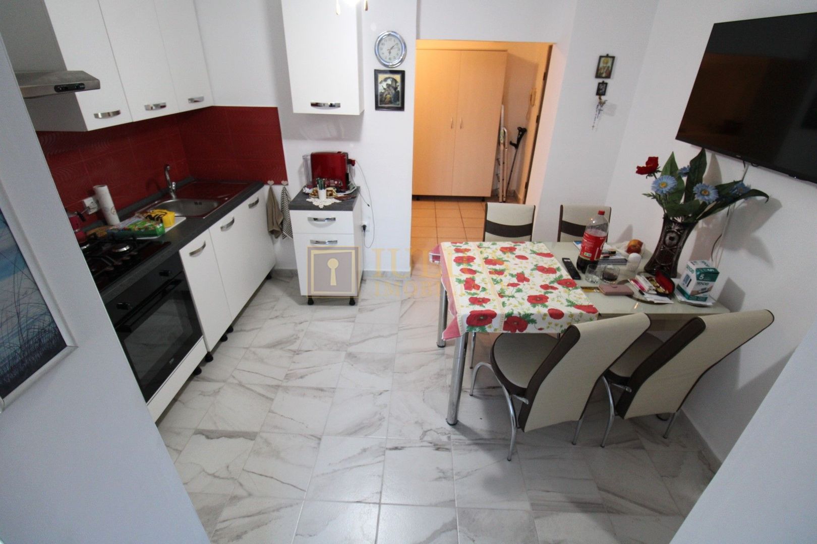 Soarelui, decomandat, centrala proprie, et 2/4. - Poză 17