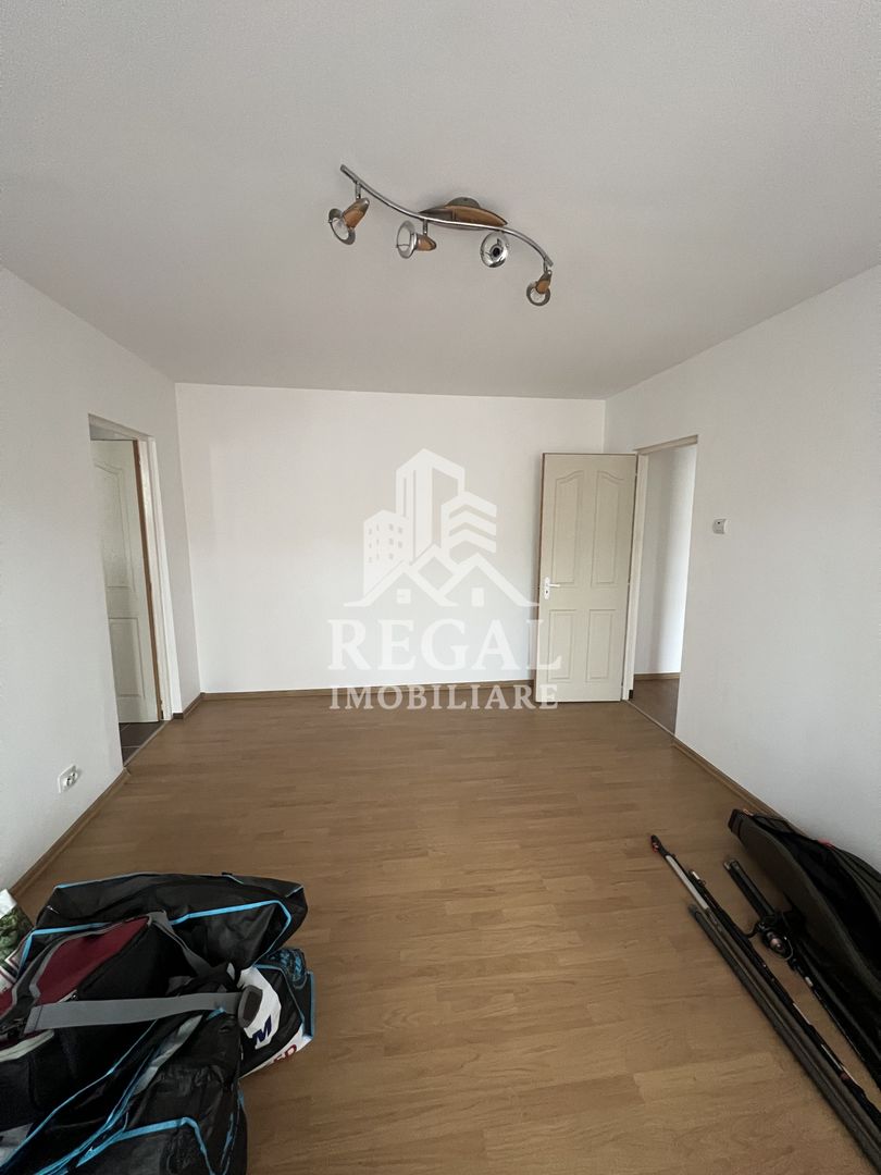 Apartament de vânzare – Micro 5/2, strada Eroilor | Exclusivitate - Poză 3