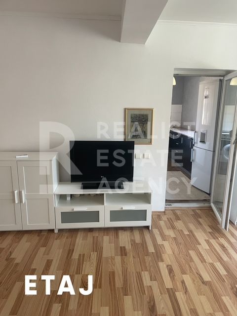 Vilă cu 7 camere de vânzare P+E+M in orasul Pantelimon - Poză 10