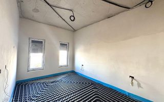 Duplex pe parter - 3 camere - teren generos -  Sacalaz - Poză 4