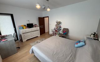 Casa generoasa LA CHEIE, curte 200 mp in Selimbar - Poză 25