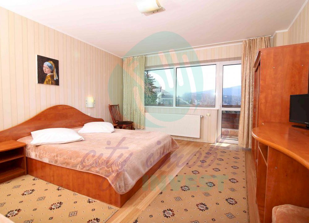 Vila cu 24 de camere cu priveliste superba ideal investitie in PREDEAL - Poză 6