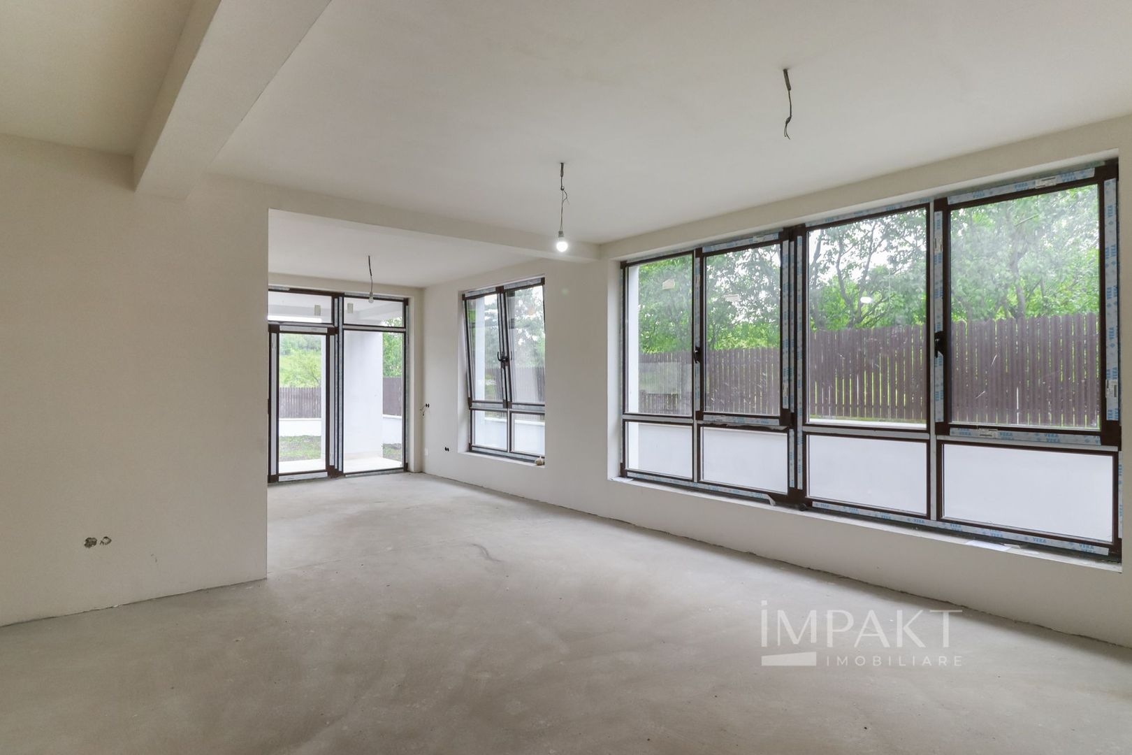 Case cuplate 5 camere si teren de 700 m2 in Feleacu - Poză 8