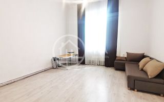 Apartament cu 1 camera la curte comuna de vanzare Central, Oradea - Poză 1