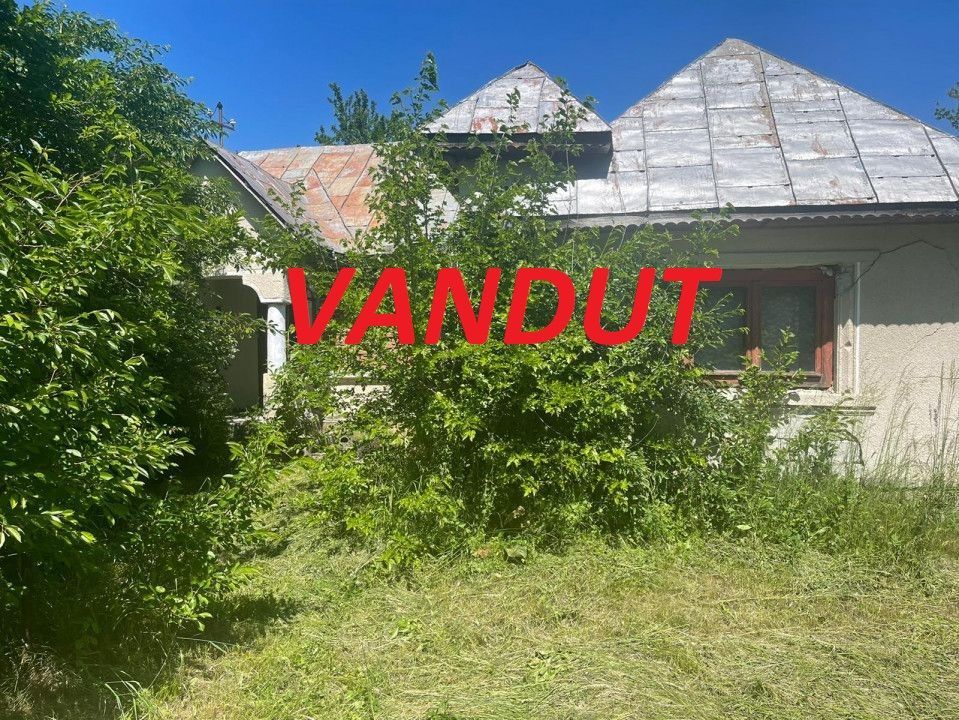 De Vanzare Gospodarie Cerbu - Poză 1