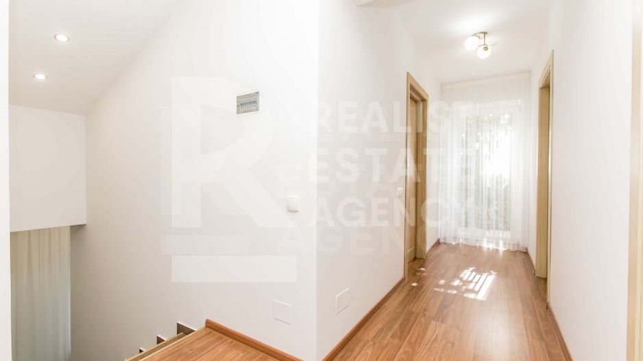 Chirie, casă, 3 nivele, 5 camere, str. Timiș, Centru - Poză 10