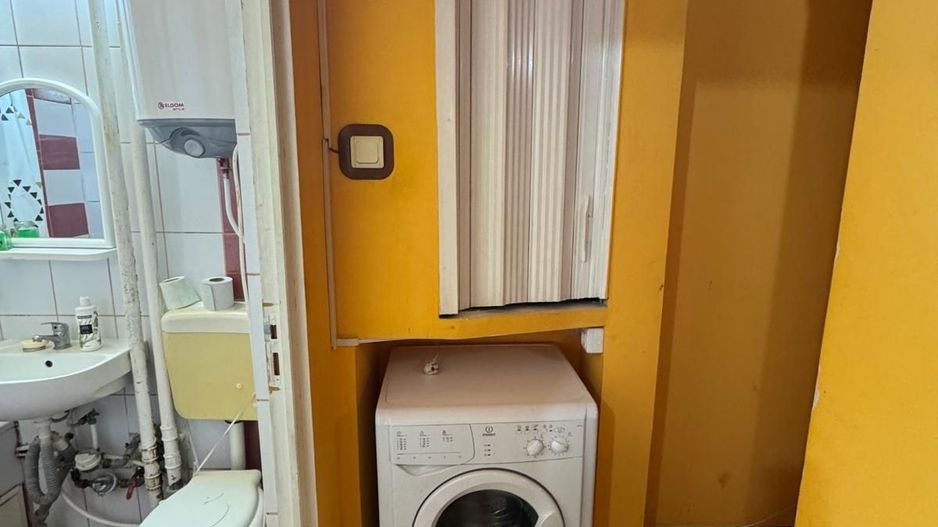 Propunem apartament de vanzare, 2 camere zona intim Arad - Poză 3