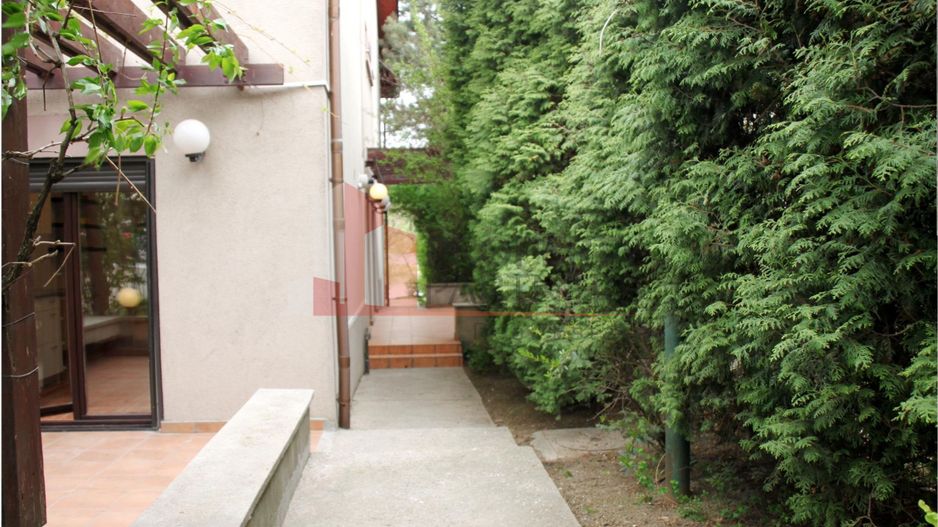 Vilă unică pe malul lacului Băneasa – o oază de natură și intimitate. - Poză 2