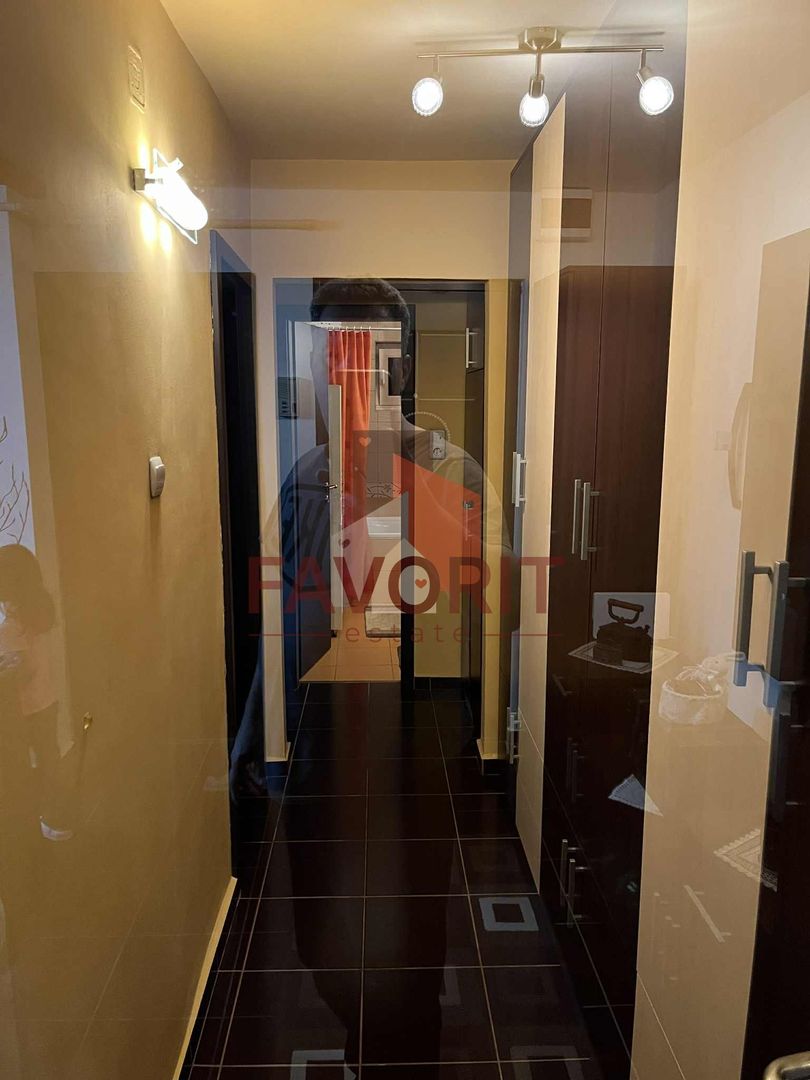 3 camere, decomandat | etaj 4 | centrala proprie | mobilat | zona excelenta - Poză 6