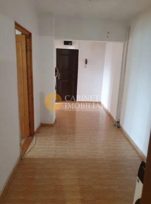 Pacurari-Alpha Bank Apartament 3 camere decomandat Etaj Intermediar - Poză 4