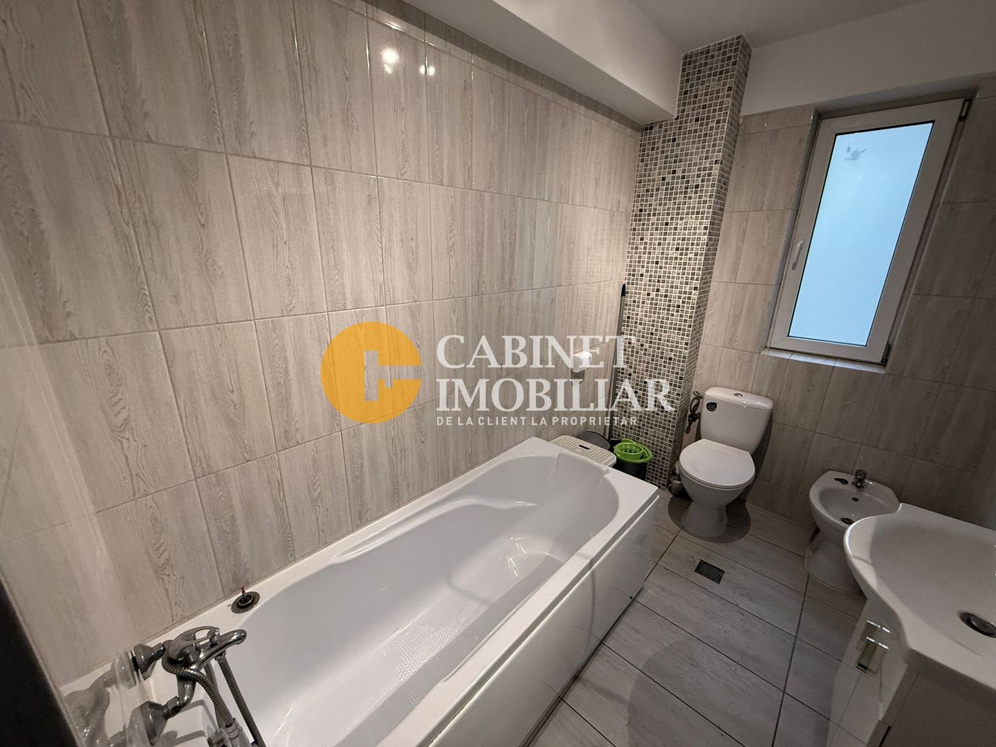 2 CAMERE DECOMANDAT - MOBILIAT/UTILAT  - BLOC NOU-  ZONA PLATOU GALATA - Poză 7