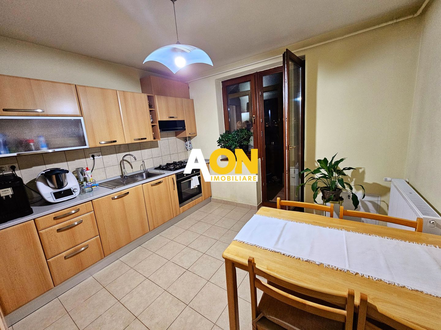 Apartament 3 Camere Zona Cetate, cu Scara Interioara - Poză 5