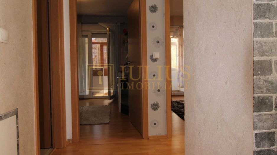 3 camere spatioase, 2 bai, balcon + loc de parcare cu acces controlat - Poză 26