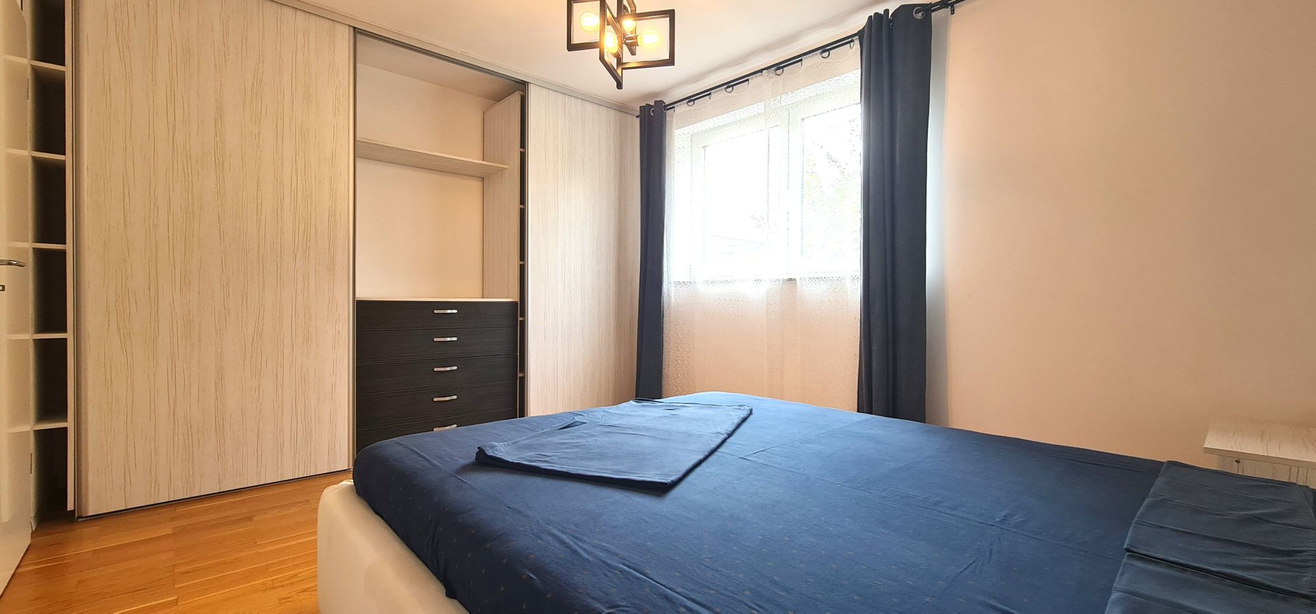 Casa semimobilata semiutilata modern cartier Izvor Tarlungeni Brasov - Poză 5