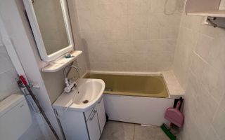 Garsoniera , 27 mp utili - zona Bartolomeu - Poză 7