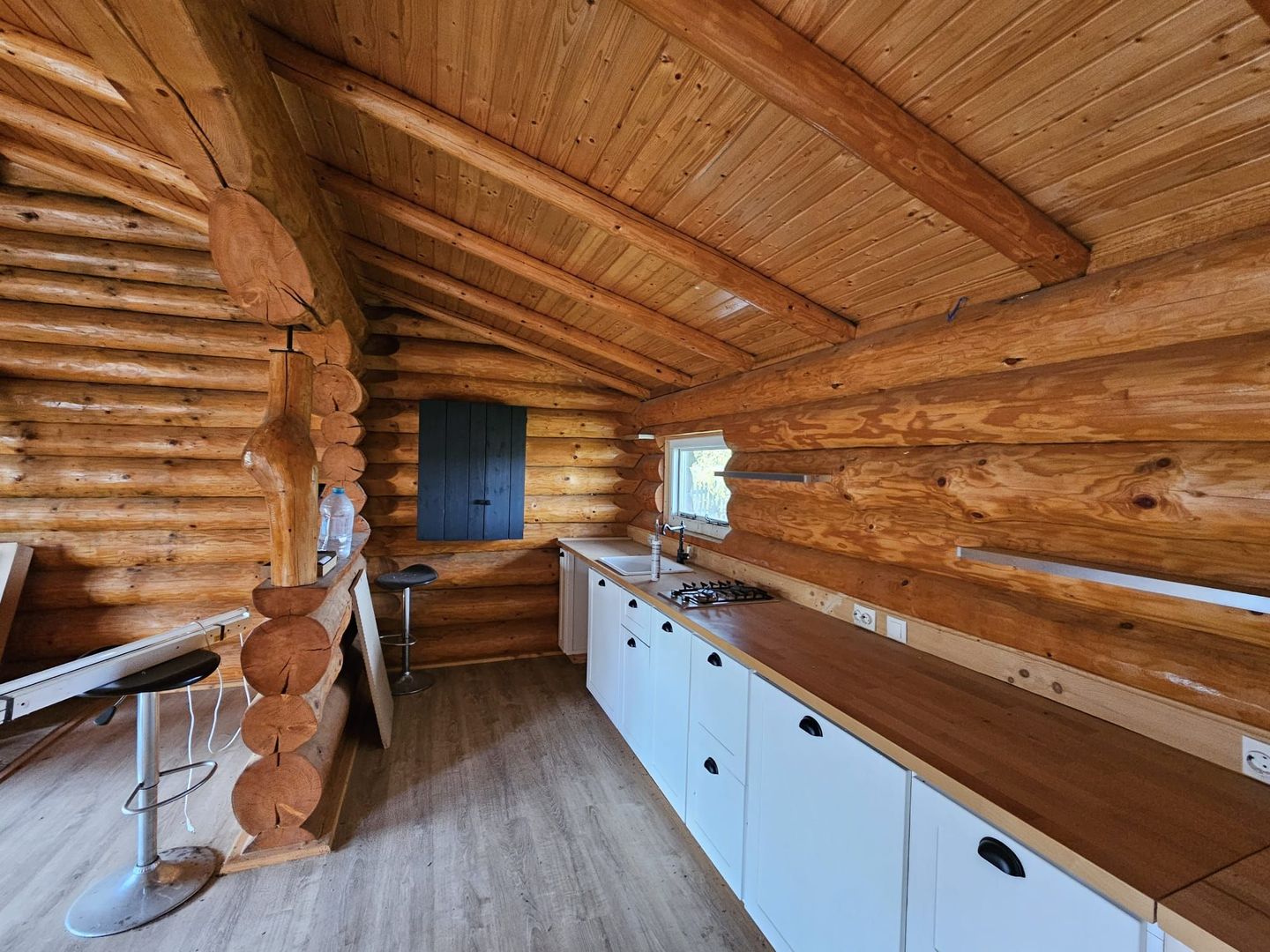 Casă din bârne, construcție 2012, Cotmeana,  DN 7, Pitesti - Valcea - Poză 2