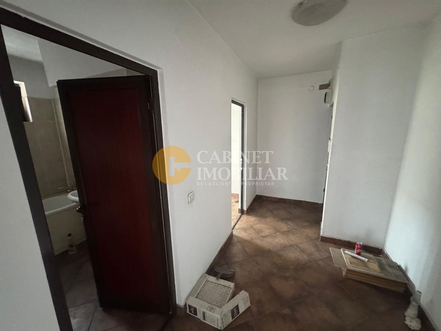 TUDOR VLADIMIRESCU - 2 CAMERE - ETAJUL 1 - DE RENOVAT - Poză 3