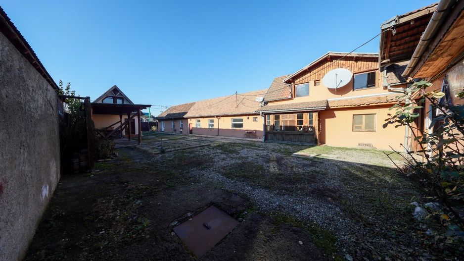 Casa de vanzare Rasnov + Spatiu Comercial | Teren 1062mp - Poză 11