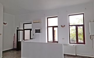 De inchiriat spatiu de birou situat pe strada Iosif Vulcan, Oradea - Poză 1