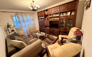 Apartament 4 camere 75 mp cu  balcon si pivnita pe b-dul Mihai Viteazu - Poză 1