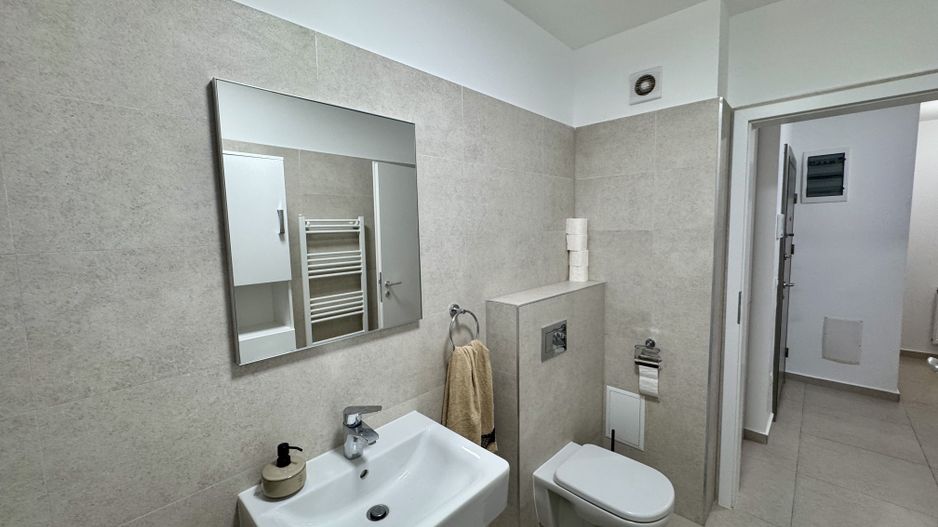 Apartament cu 2 camere, decomandat, in Tractorul - Poză 10