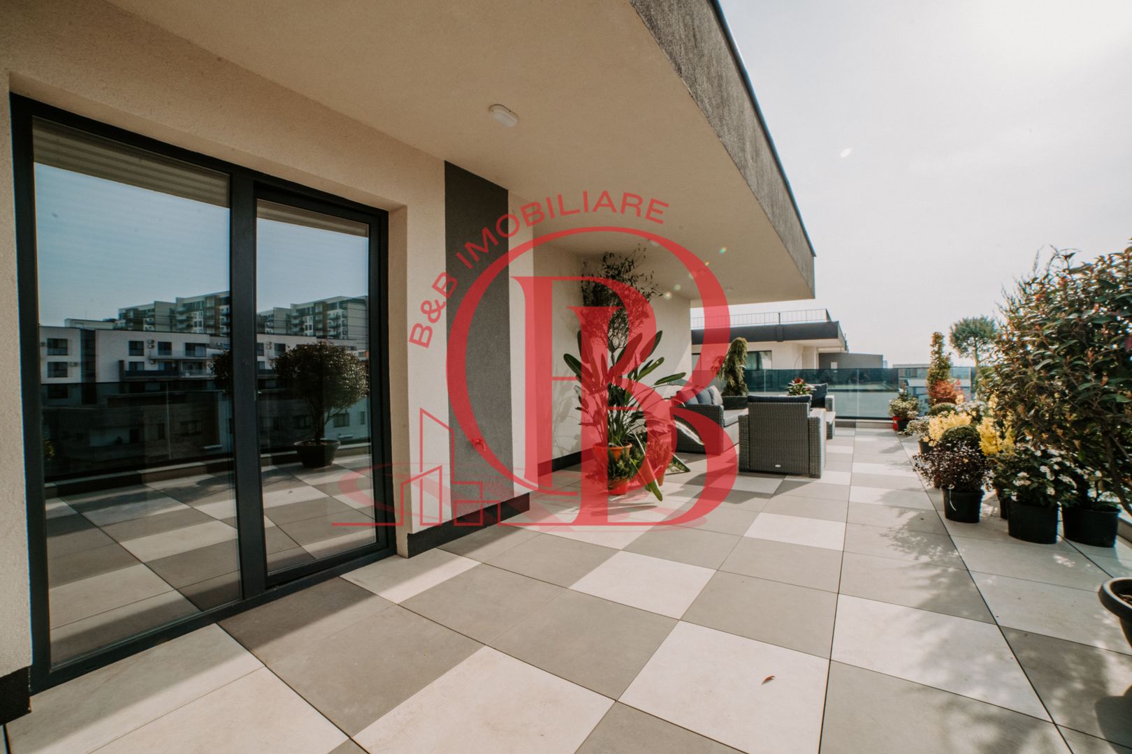 Penthouse 2 camere mobilat utilat panouri solare pompa caldura - Poză 8