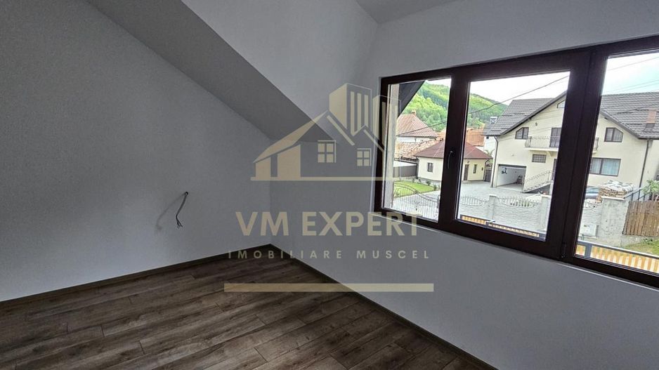CASĂ 4 CAMERE TEREN 177MP RUCĂR ARGEȘ - Poză 22