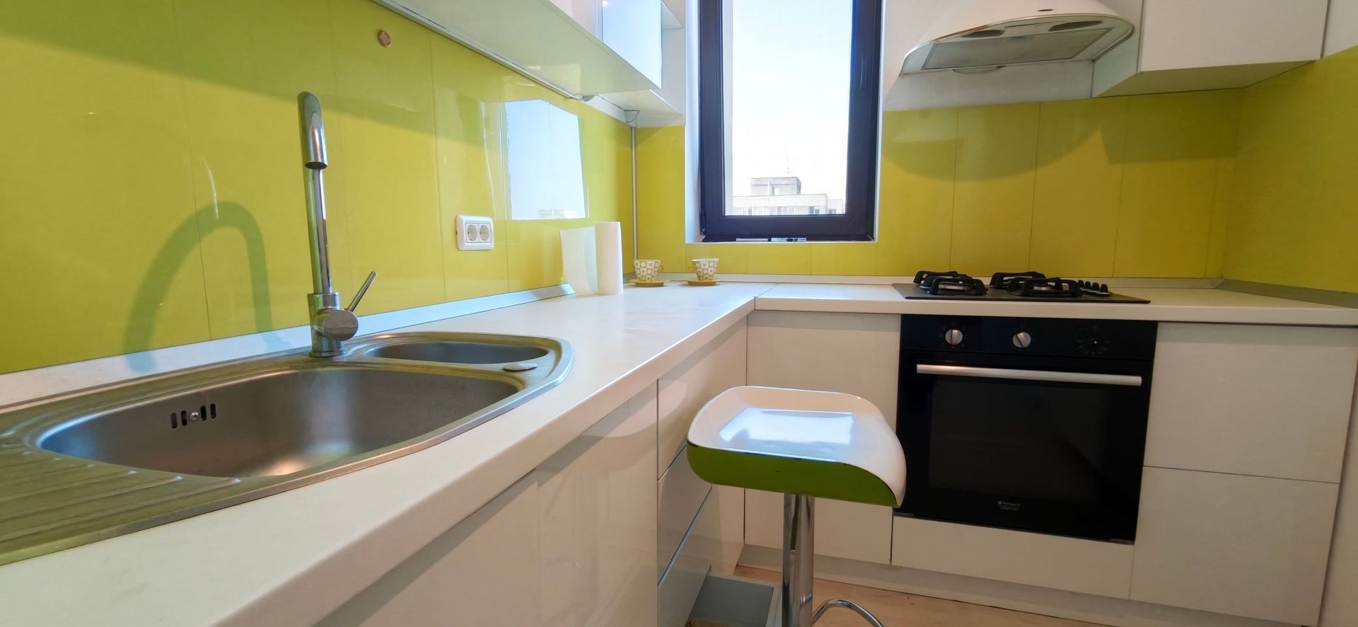 3 camere Premium | 70 mp | Metrou Favorit 3 minute - Poză 10