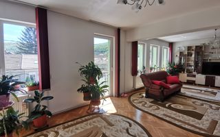 O proprietate Multiple Posibilități VANZARE sau INCHIRIERE - Poză 30