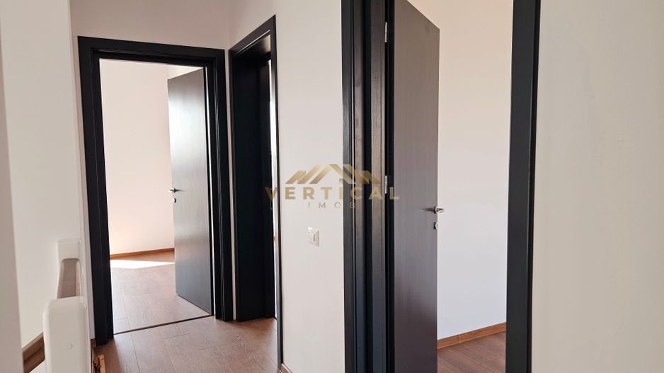 De vanzare vila 4 camere - cartier Mega Parc Residence -comuna Berceni - Poză 14