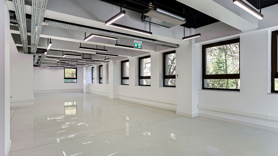 Cladire de birouri Premium spre închiriere - Arad - Poză 1