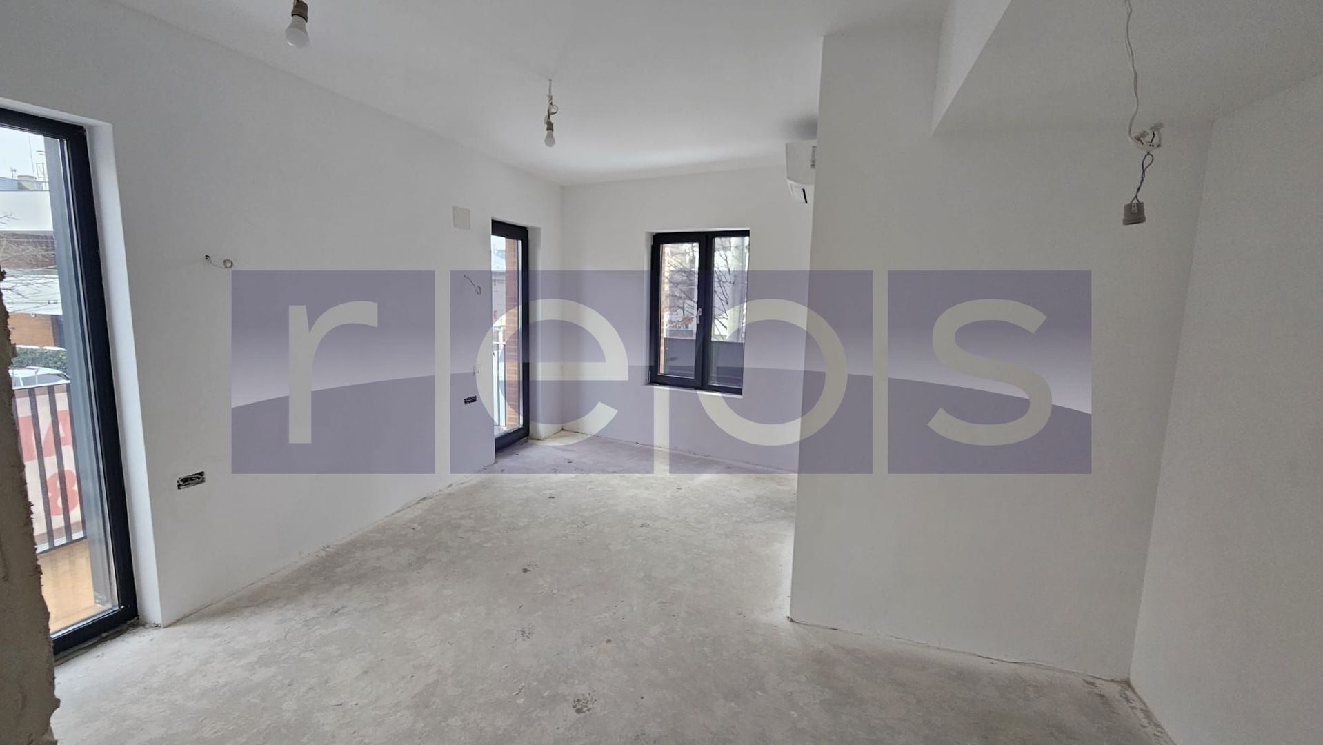 Vilă D+2+M | 4 parcări private | 3 apartamente cu intrări separate - Poză 3