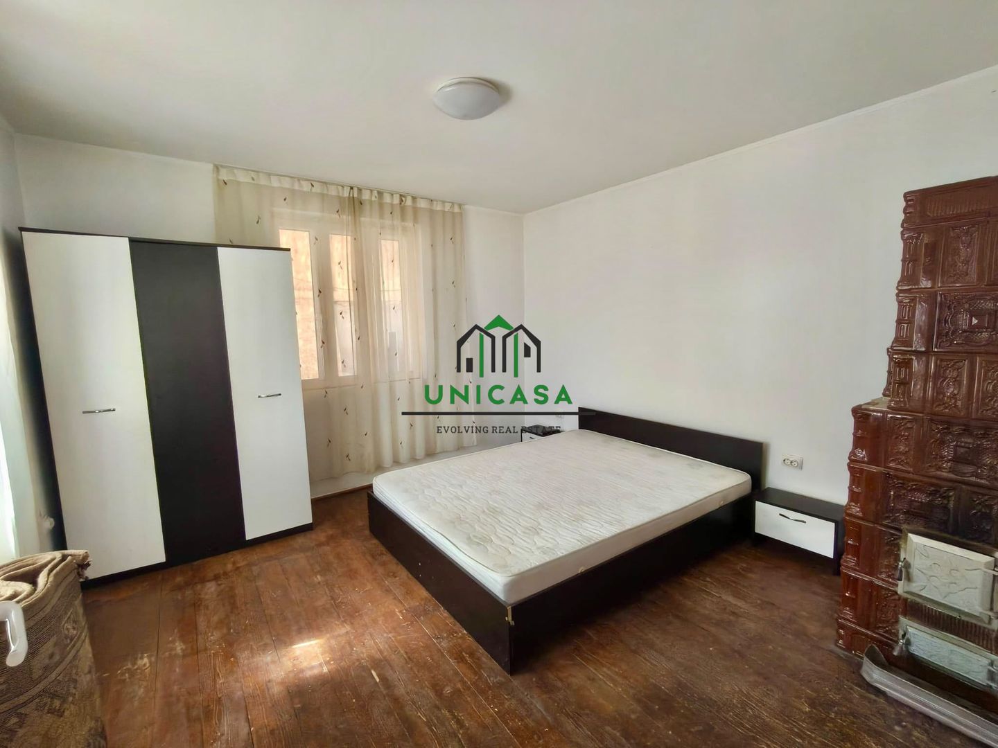 CASĂ DE VÂNZARE ÎN CĂLIMĂNEȘTI / JUDEȚUL VÂLCEA / 52.000 € - Poză 2