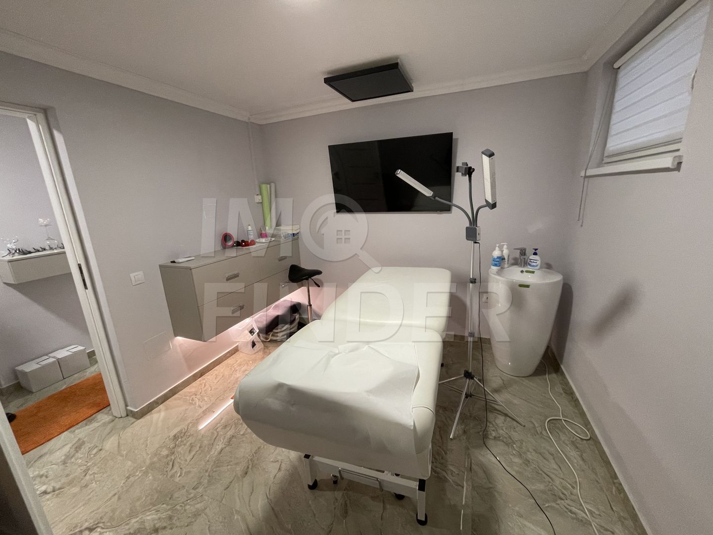 Vanzare doua spatii tehnice, zona Banca Transilvania, Buna Ziua - Poză 4