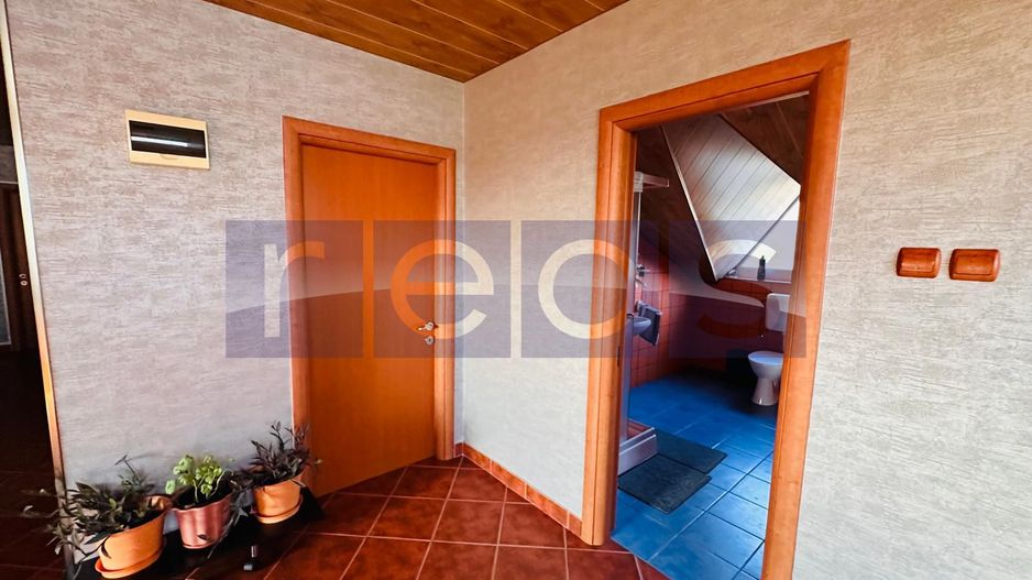 VILA DE VANZARE PE LAC | CREVEDIA | 7 CAMERE - Poză 20