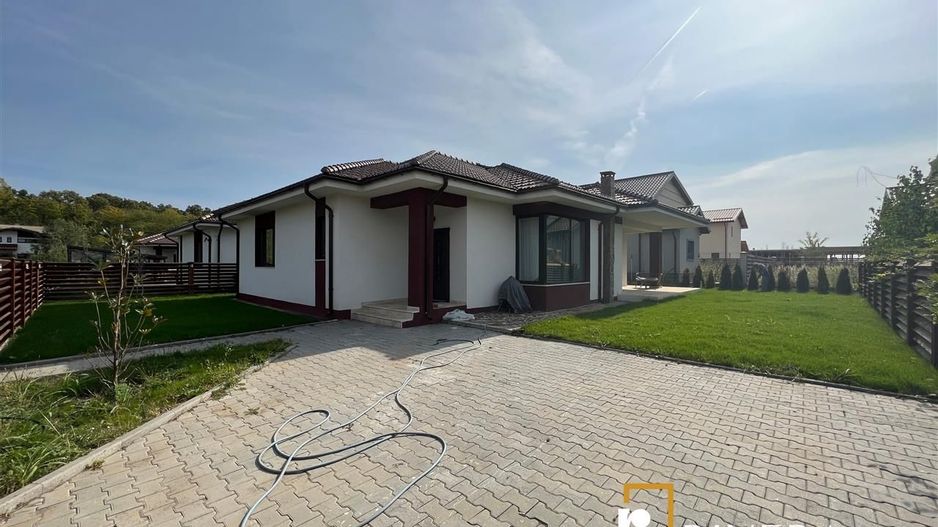 Vila la marginea padurii | Corbeanca | Mobilat Mobexpert - Poză 12