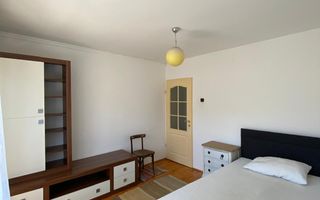 Oportunitate în Piața Zorilor: apartament spațios cu 3 camere - Poză 3