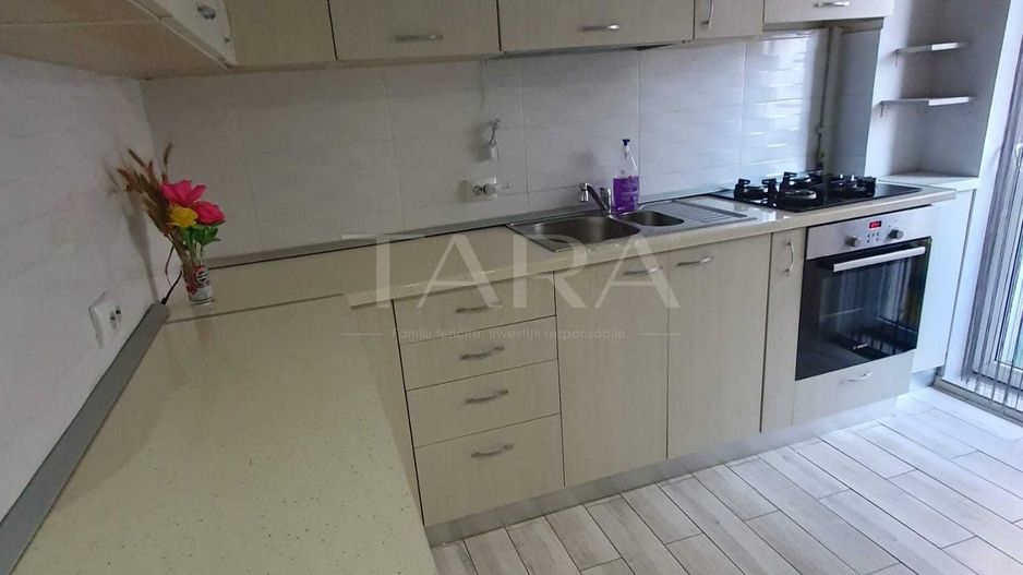 Apartament cu  2 camere de vanzare zona Vest - Poză 2