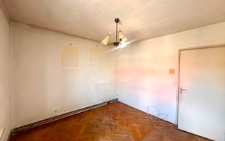 Apartament 3 camere central Ștrand cu garaj si boxa - Poză 4
