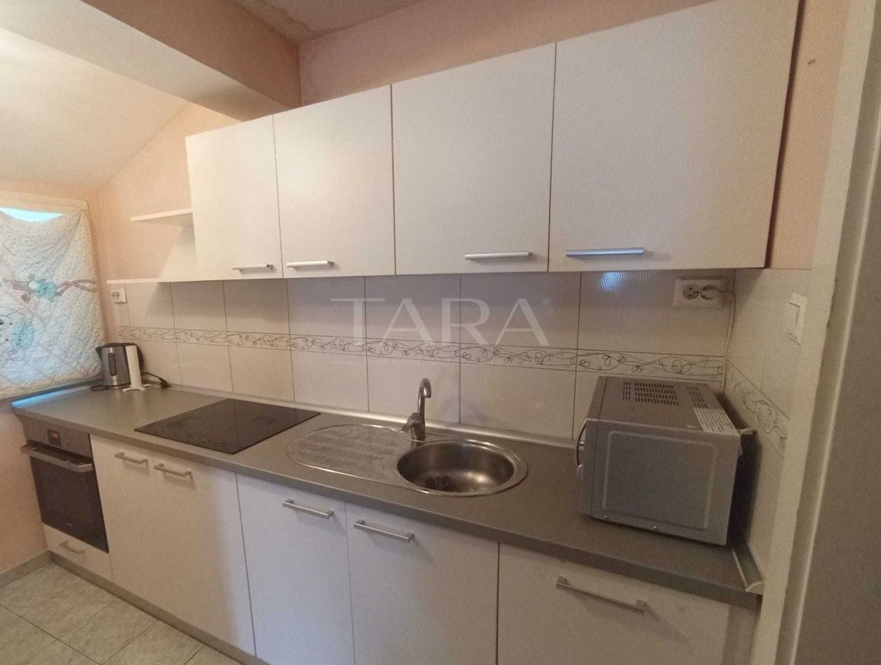 Casă cu două apartamente și teren generos în zona Iulius Mall. - Poză 7