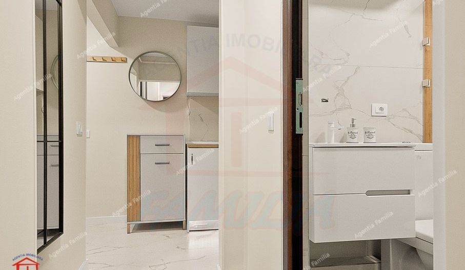 Inchiriere apartament 3 camere decomandat zona centrala - Poză 12